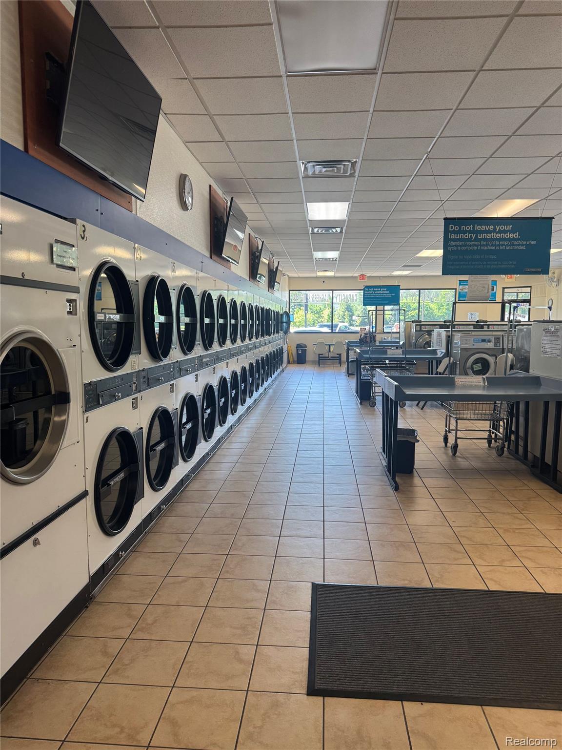 1751 E West Maple Rd Road