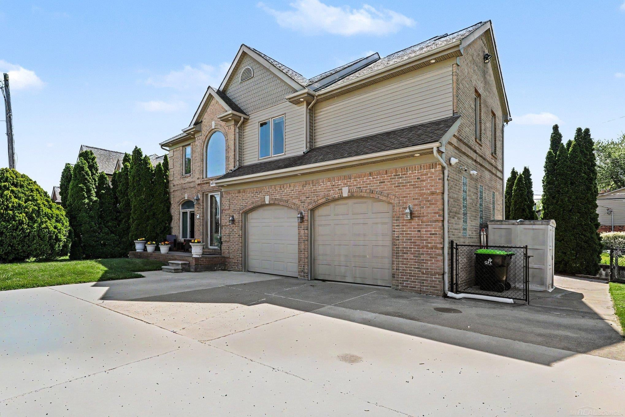38035 Pointe Rosa Street
