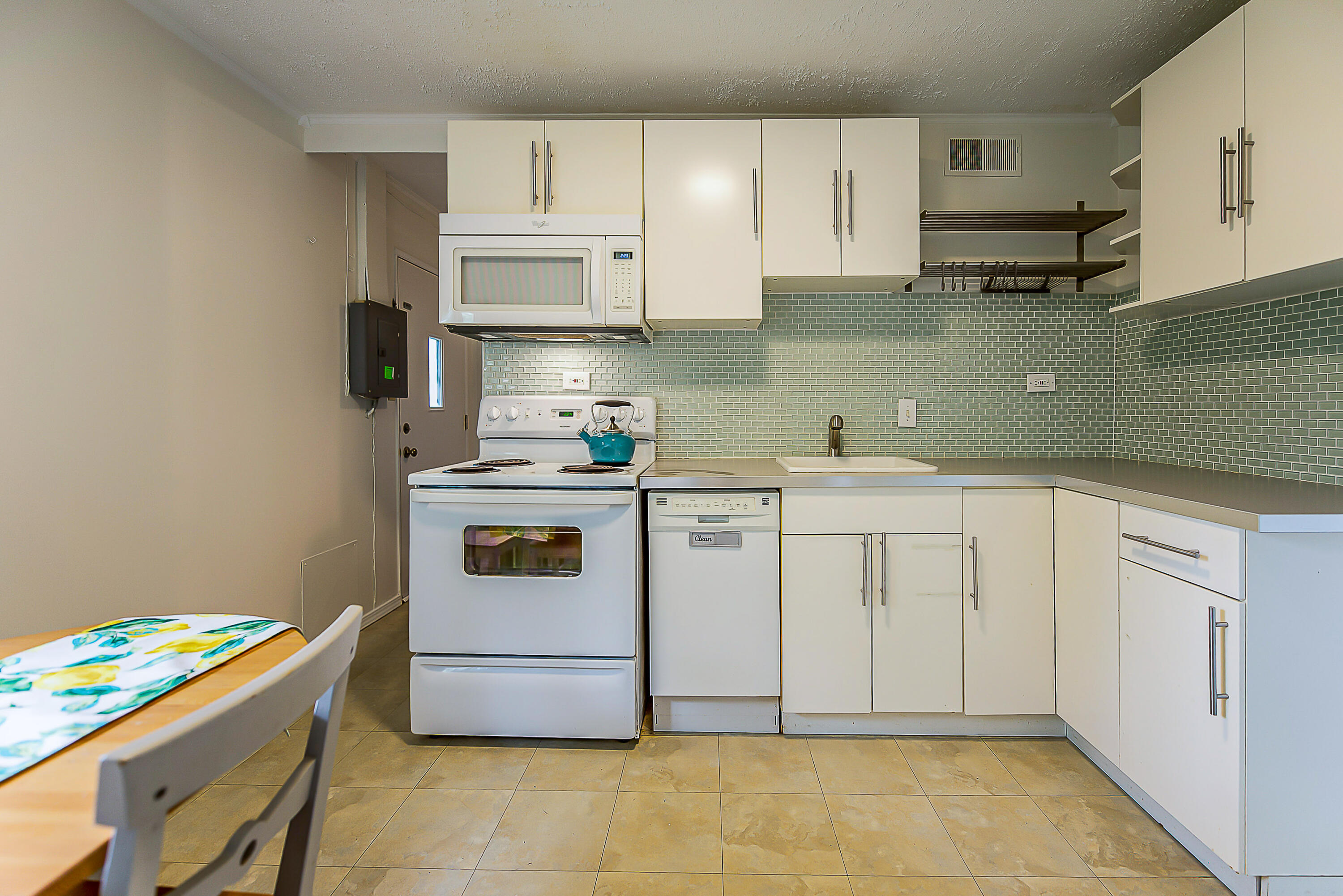 1932 Brock Court
