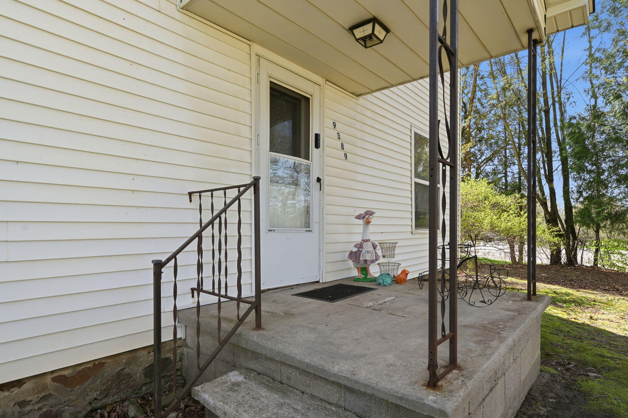 9389 Foster Street