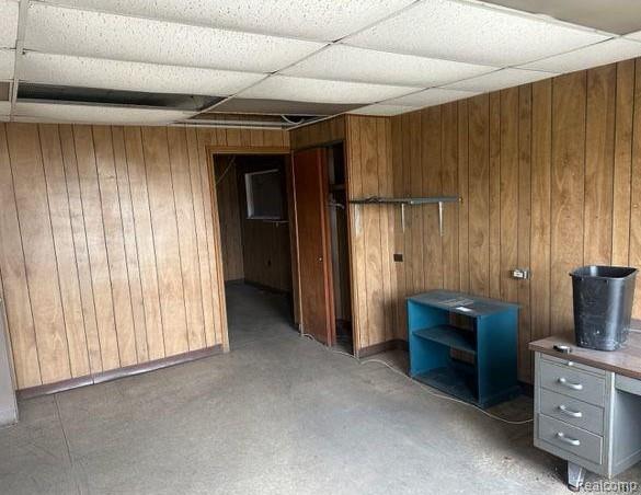 1900 E HOLLAND Avenue