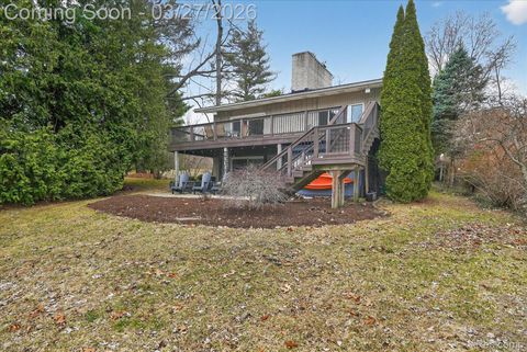 640 Sunset White Lake Charter Township MI 48383