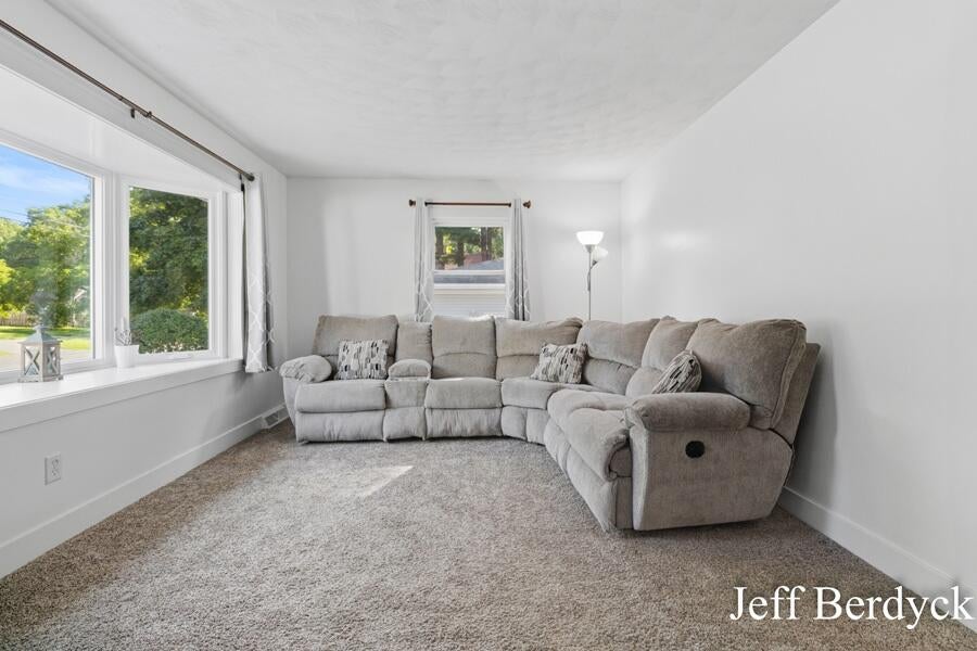 934 Harding Street NW