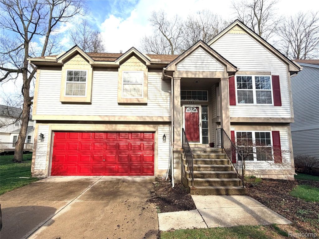 Photo of 845 Canter Lane, Auburn Hills City, MI 48326 (MLS # 20261027715)