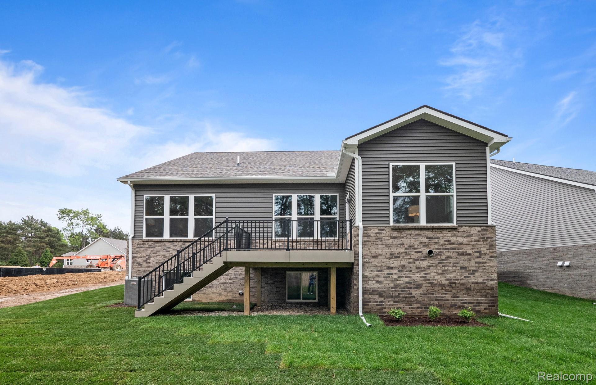 3058 SHEFFIELD Circle