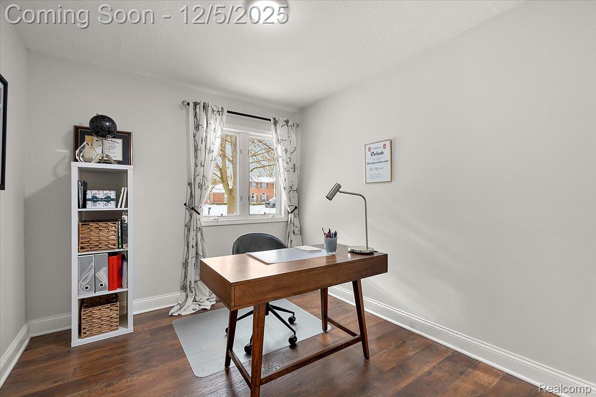 21622 Riverview Drive