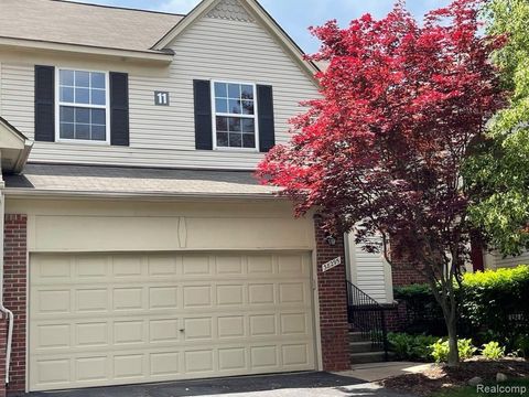 38295 SARATOGA Circle Farmington Hills City MI 48331