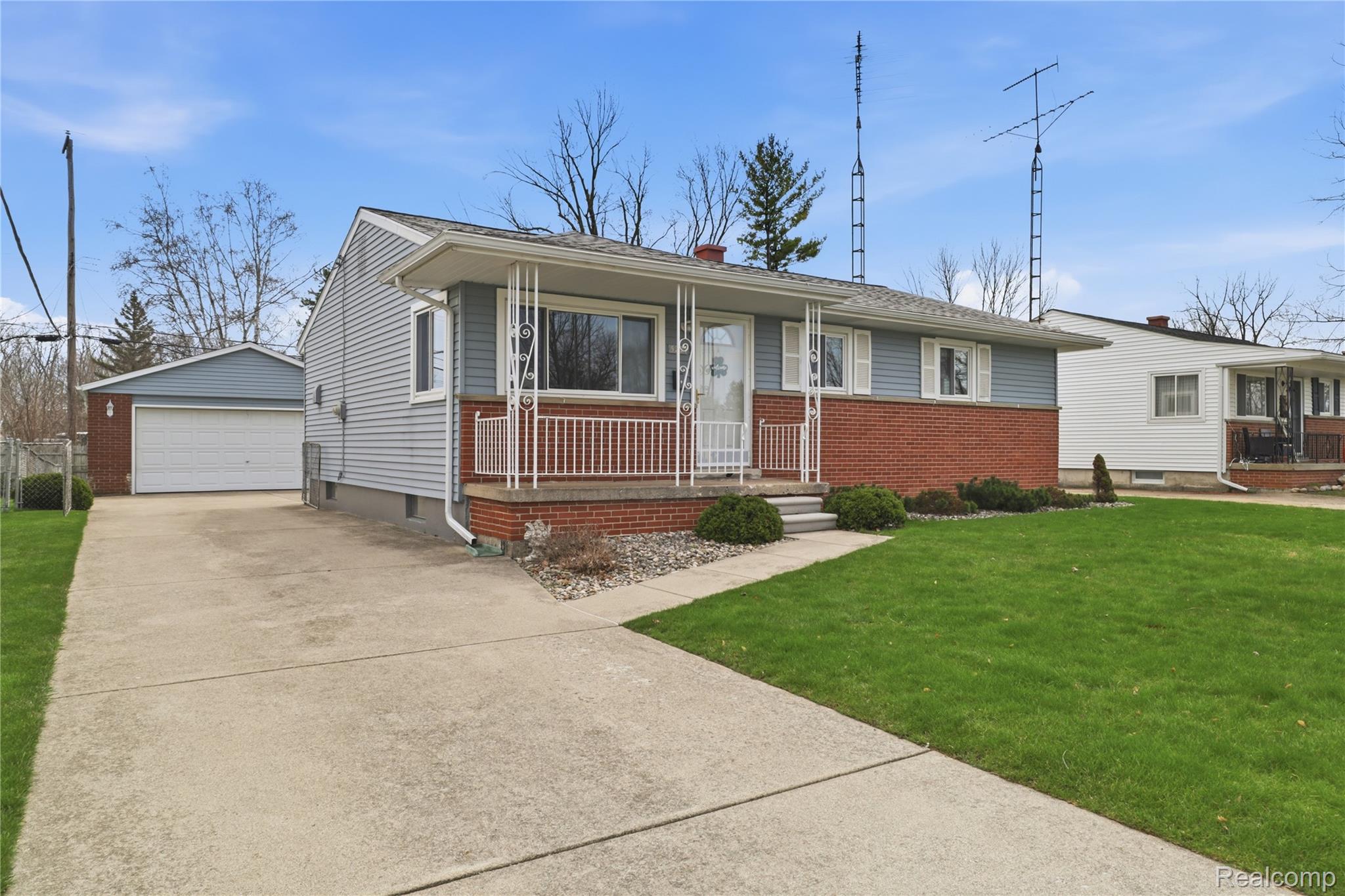 5221 Worchester Drive