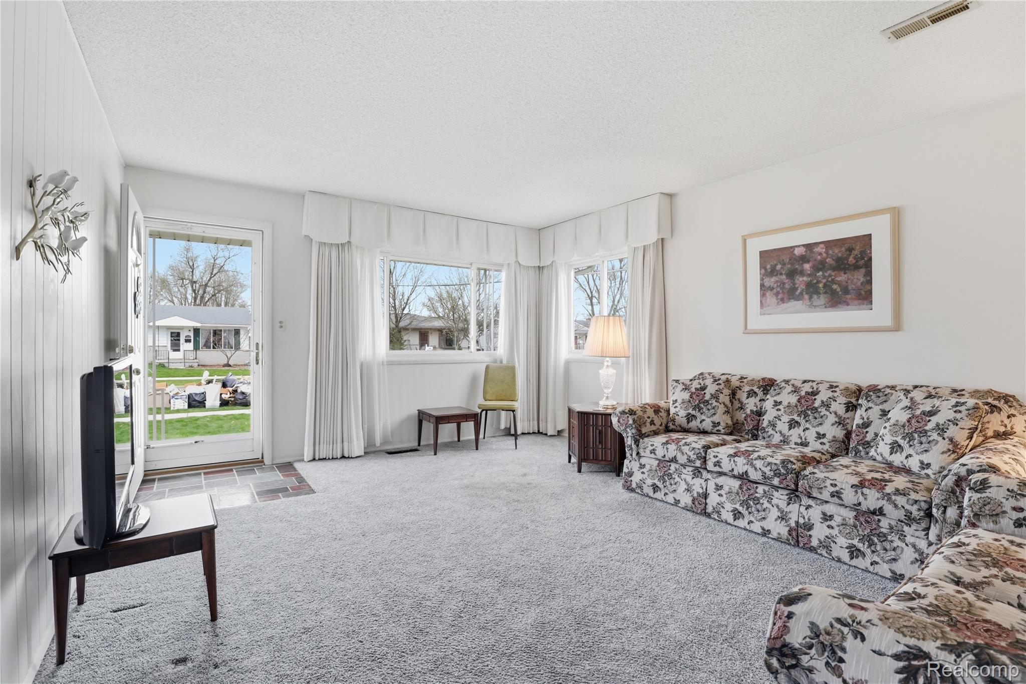 5221 Worchester Drive