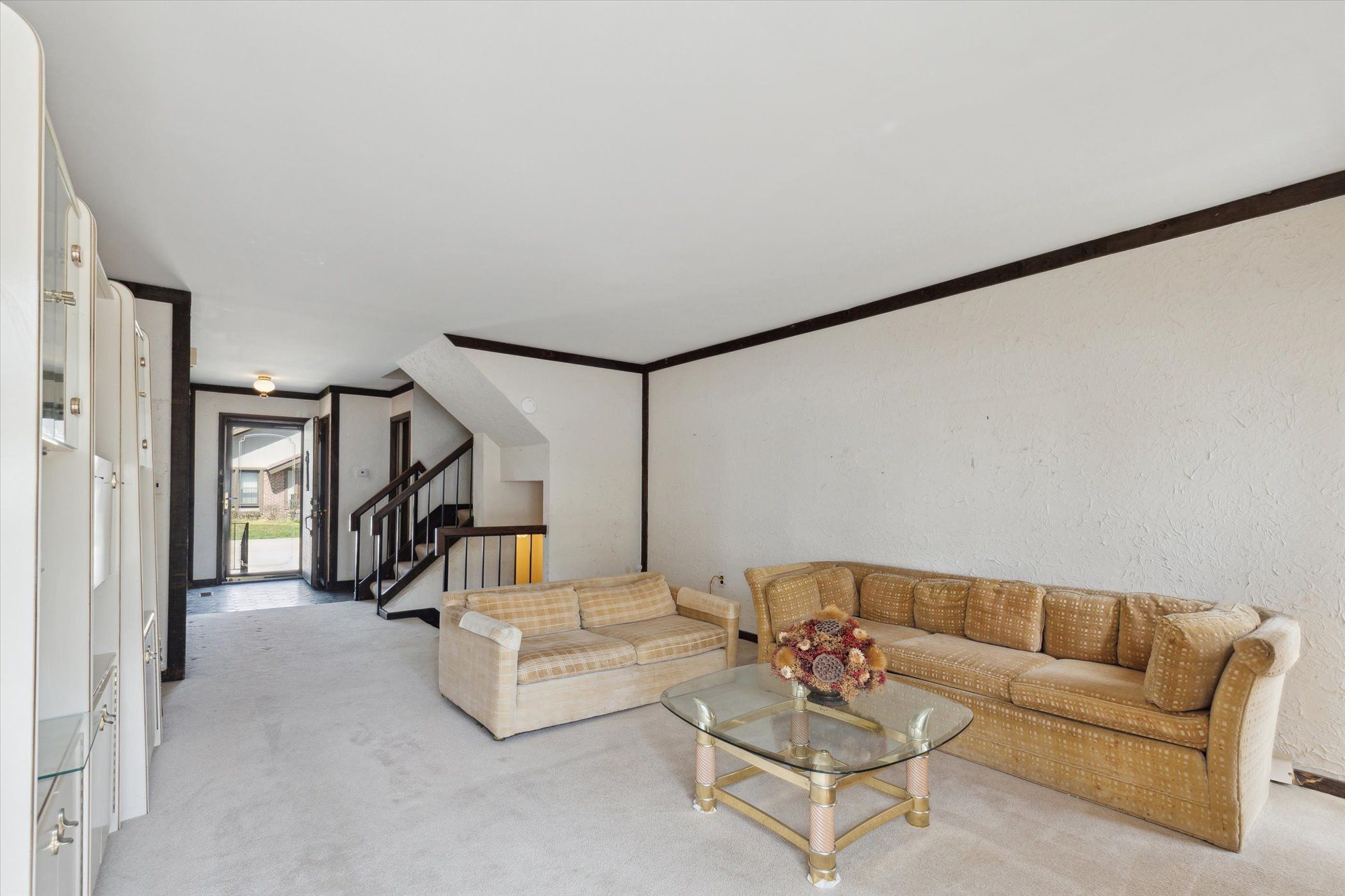 25073 OAKBROOKE Drive