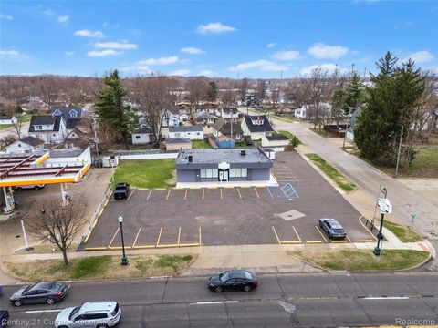 4502 S Wayne Road Wayne City MI 48184