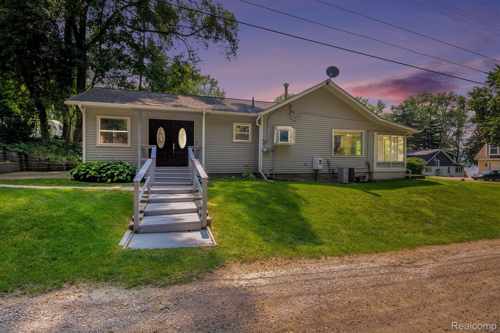 5905 Fonda Lake Drive