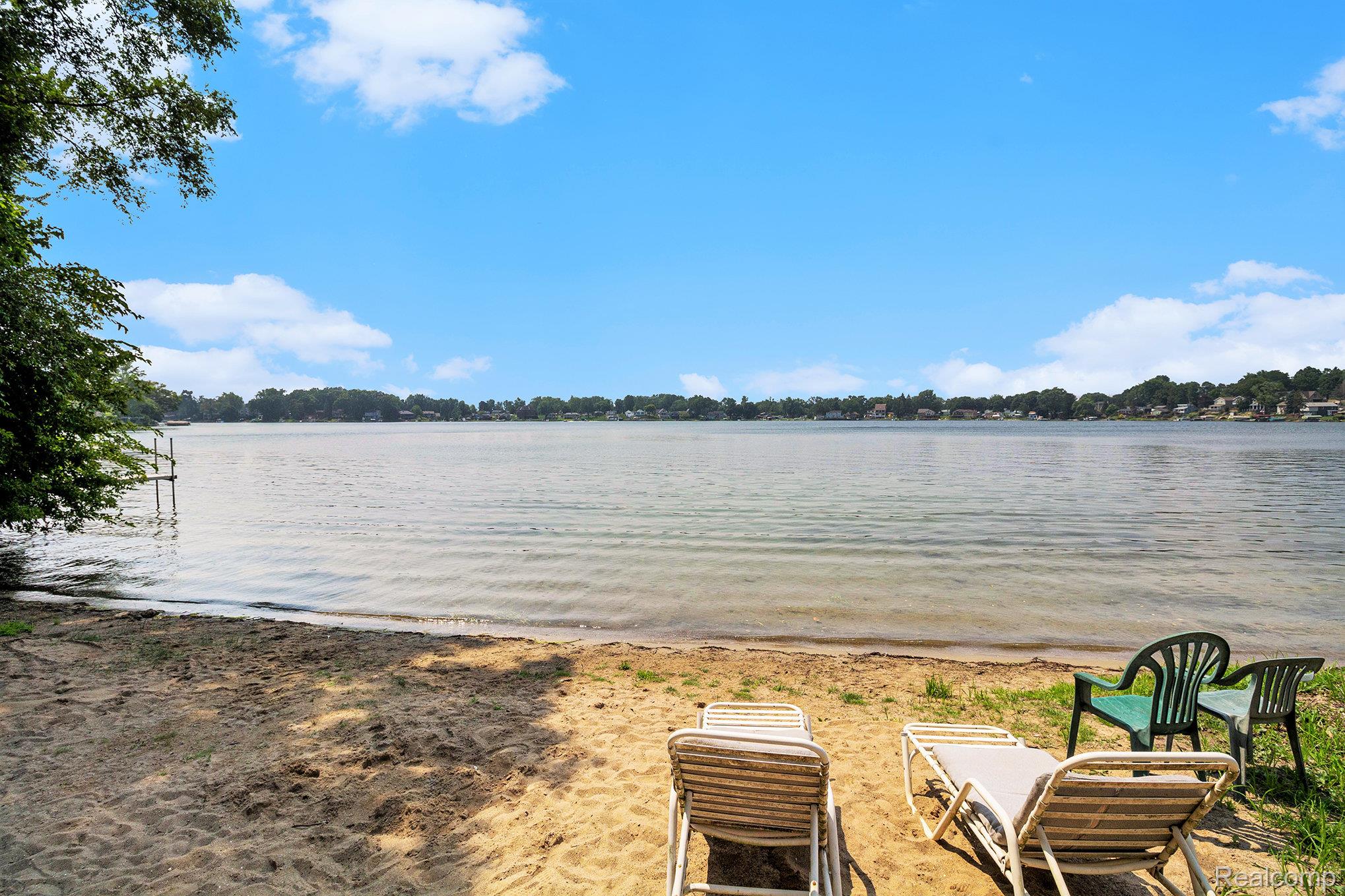 5905 Fonda Lake Drive
