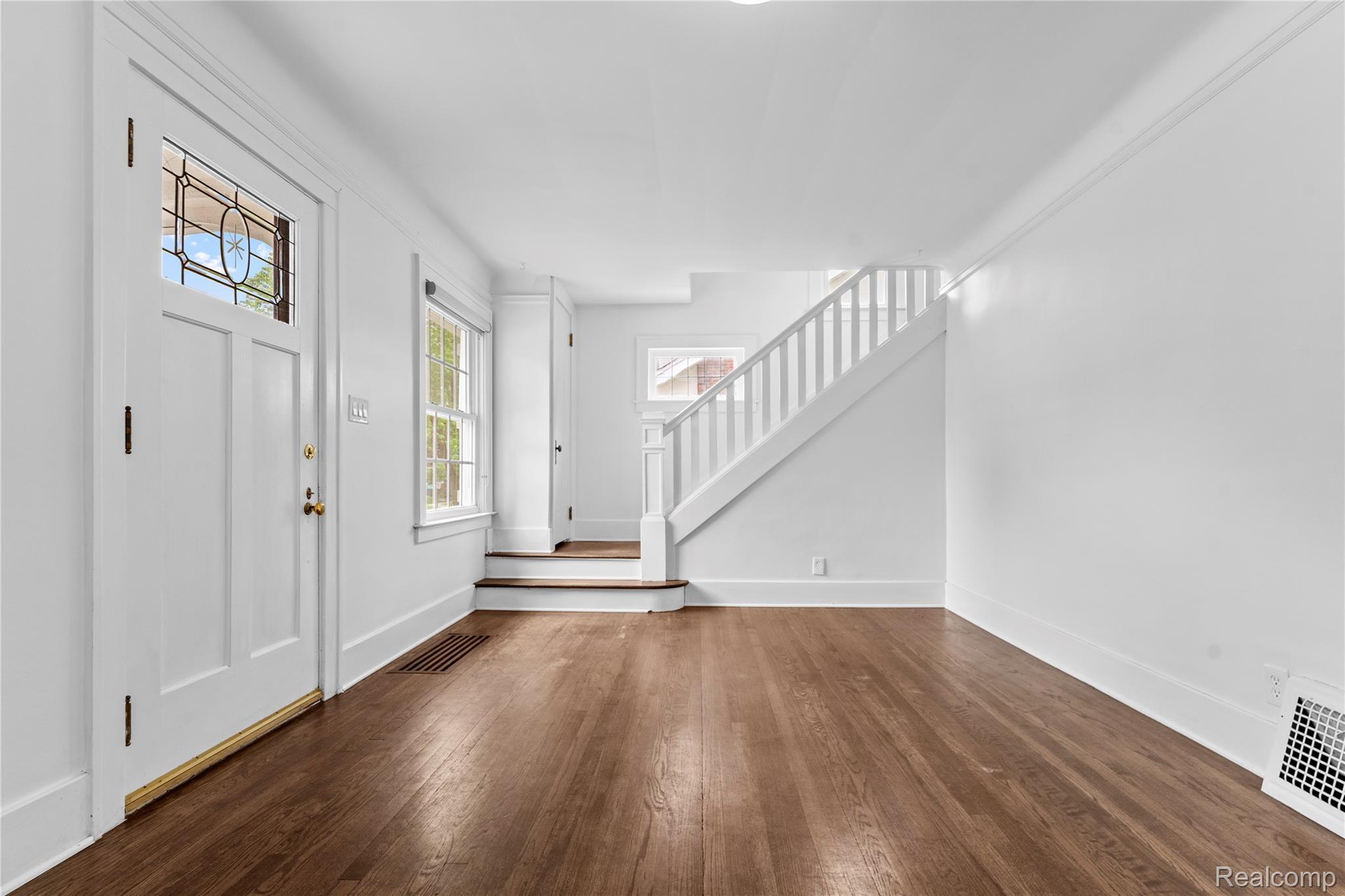 454 W Saratoga Street