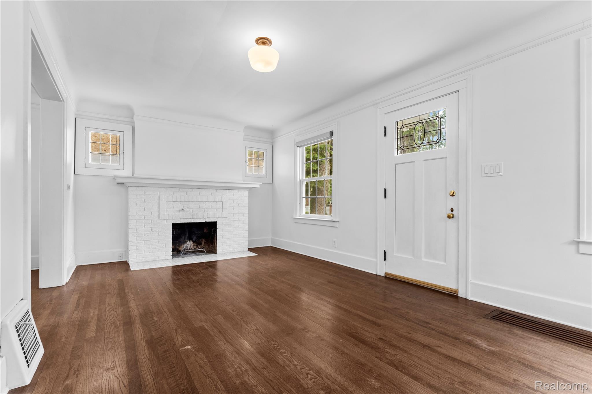 454 W Saratoga Street