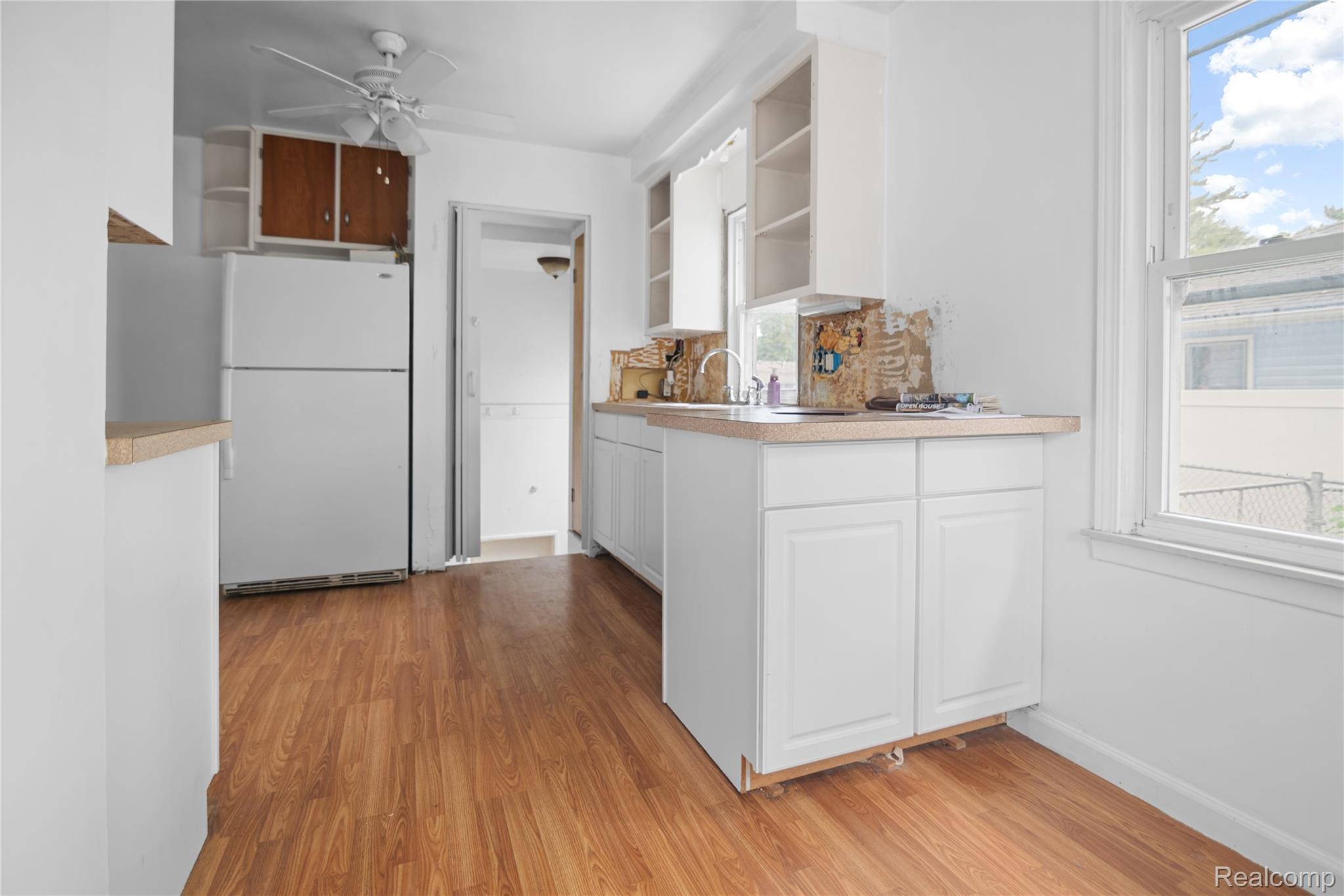 Clawson City, Michigan 48017, United States, 3 Bedrooms Bedrooms, ,1 BathroomBathrooms,Residential,Active,209190