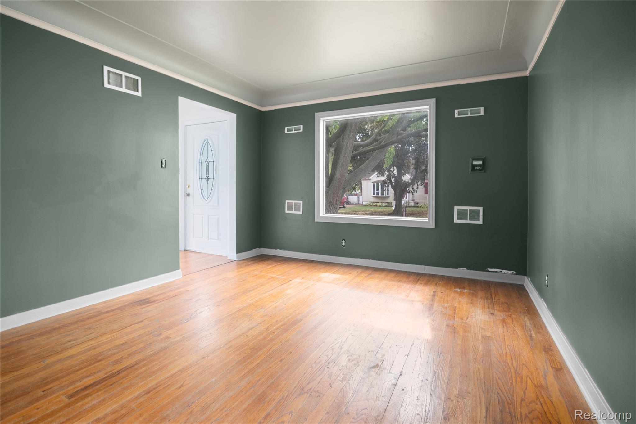 Clawson City, Michigan 48017, United States, 3 Bedrooms Bedrooms, ,1 BathroomBathrooms,Residential,Active,209190