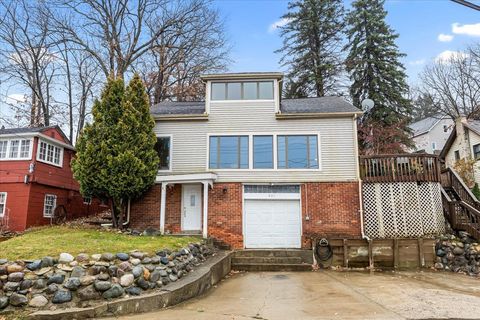 423 HEIGHTS Road Orion Charter Township MI 48362