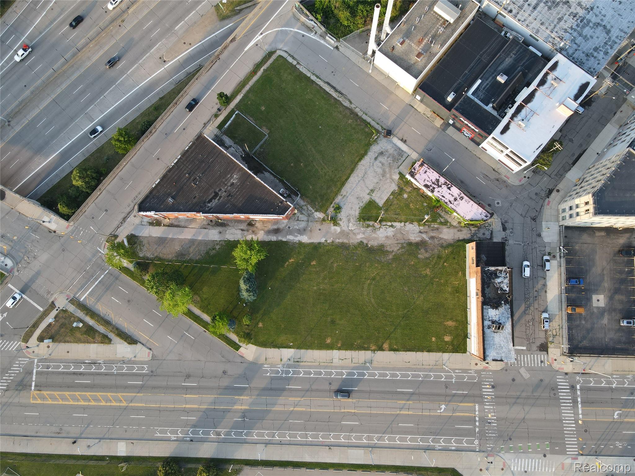 828 W Fisher Freeway