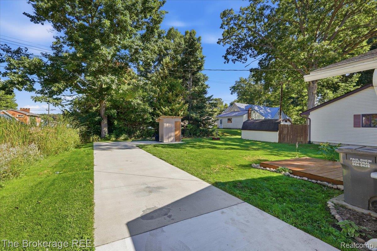 851 Woodlawn Drive