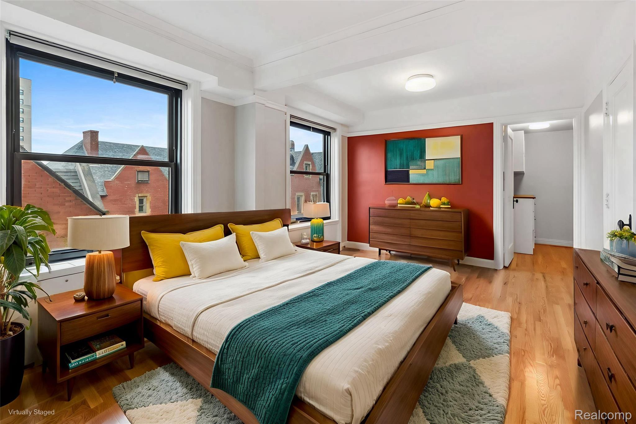 Detroit, Michigan 48202, United States, 2 Bedrooms Bedrooms, ,2 BathroomsBathrooms,Residential,Active,92115