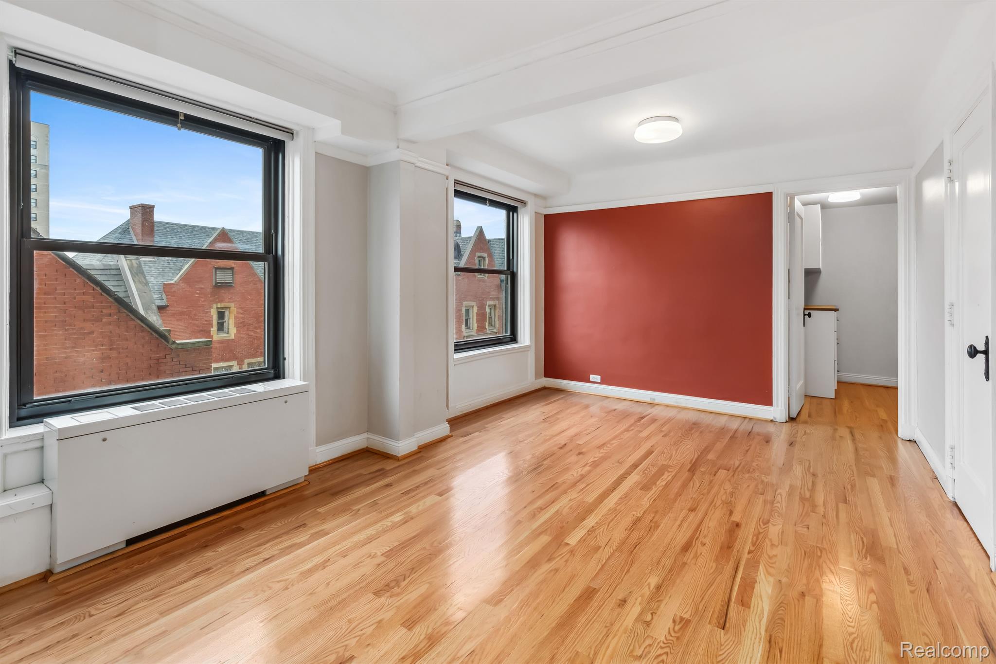Detroit, Michigan 48202, United States, 2 Bedrooms Bedrooms, ,2 BathroomsBathrooms,Residential,Active,92115