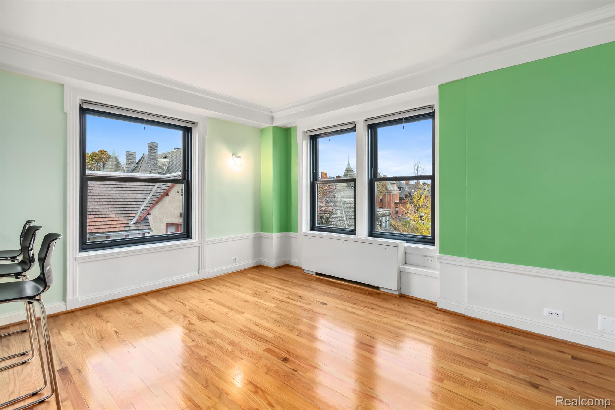 Detroit, Michigan 48202, United States, 2 Bedrooms Bedrooms, ,2 BathroomsBathrooms,Residential,Active,92115