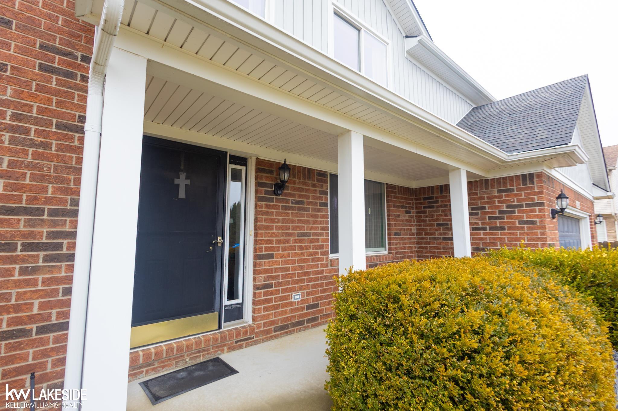 52802 Turnberry Drive