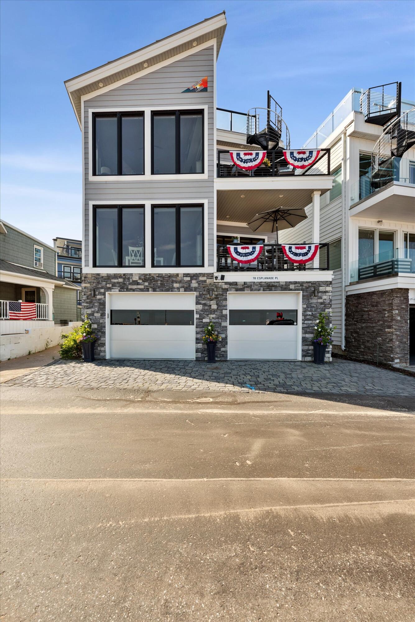 78 Esplanade Place