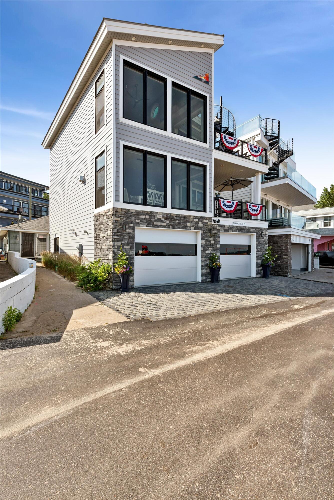 78 Esplanade Place