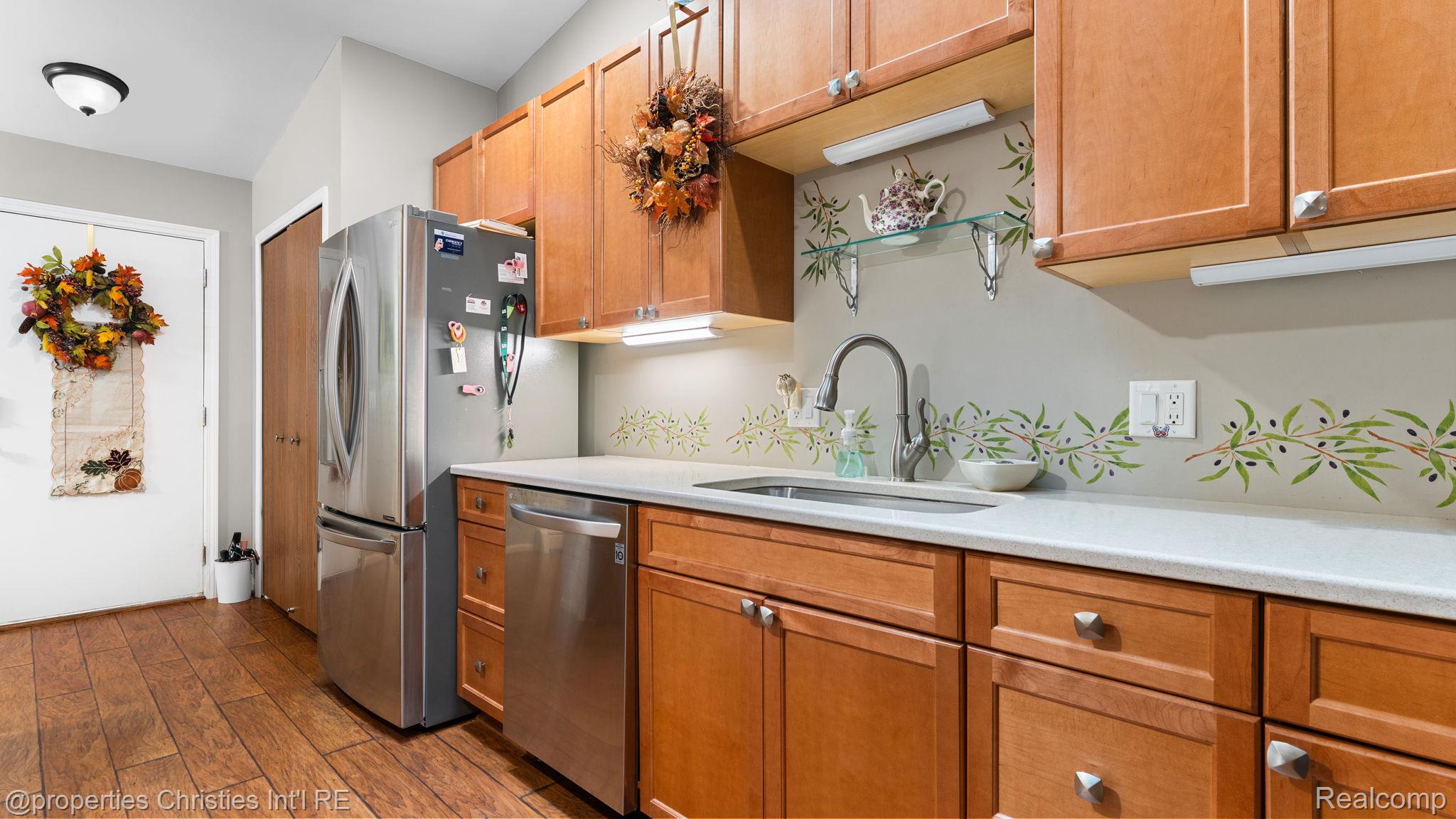 25106 Hamilton Court