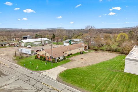 305 Arch Avenue Hillsdale City MI 49242