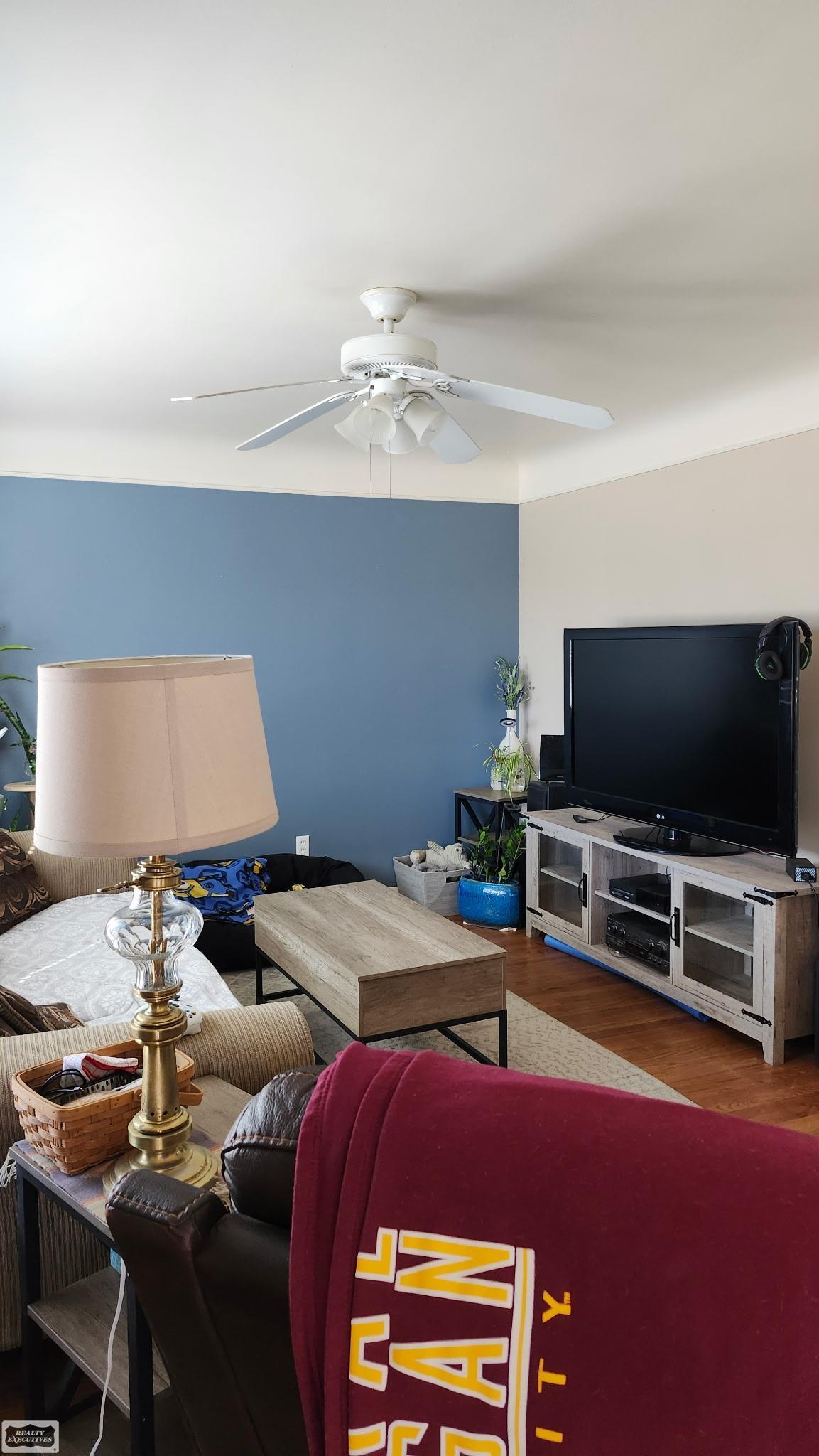 23814 Cushing Street