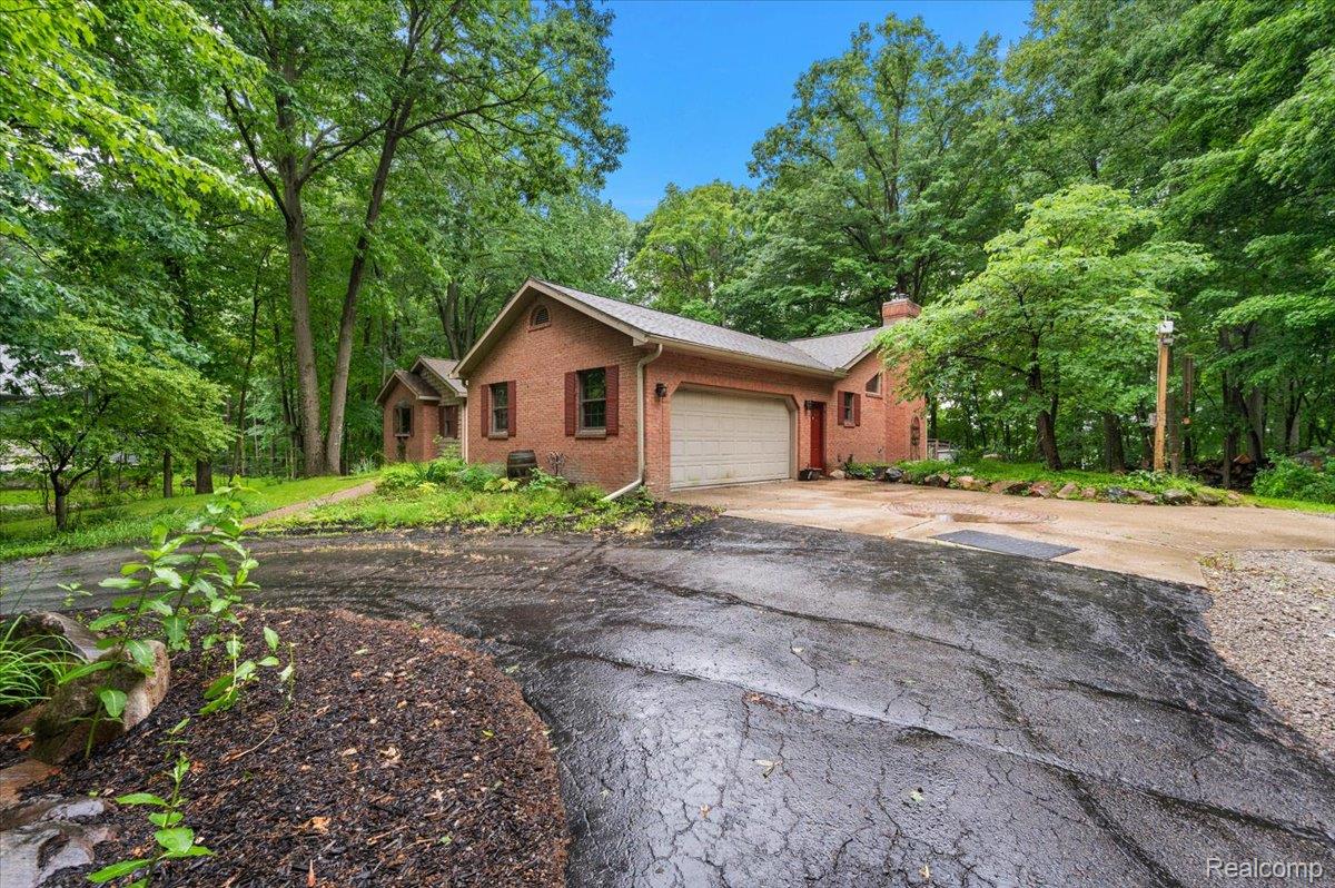 670 Rolling Acres Drive