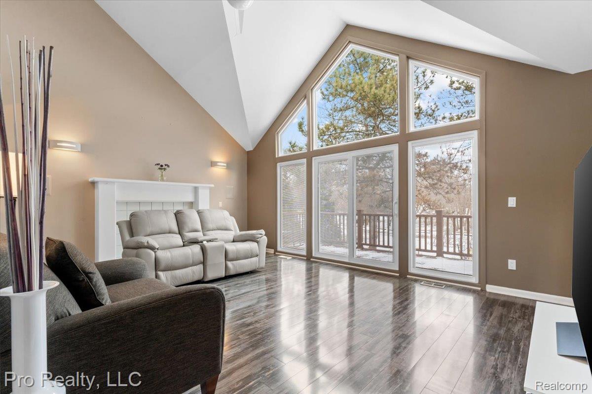 45317 Stonehedge Drive