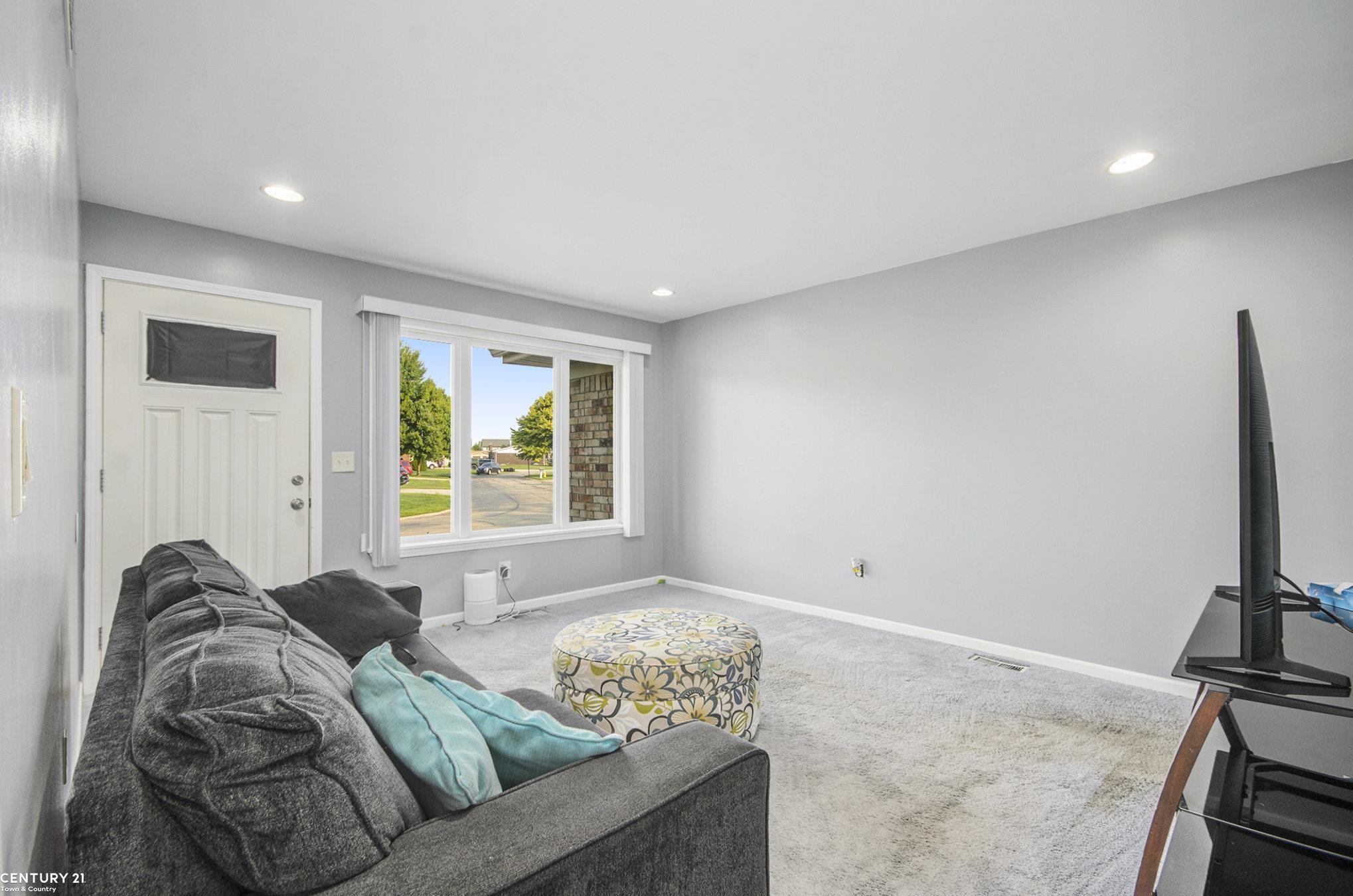 28535 Dino Circle