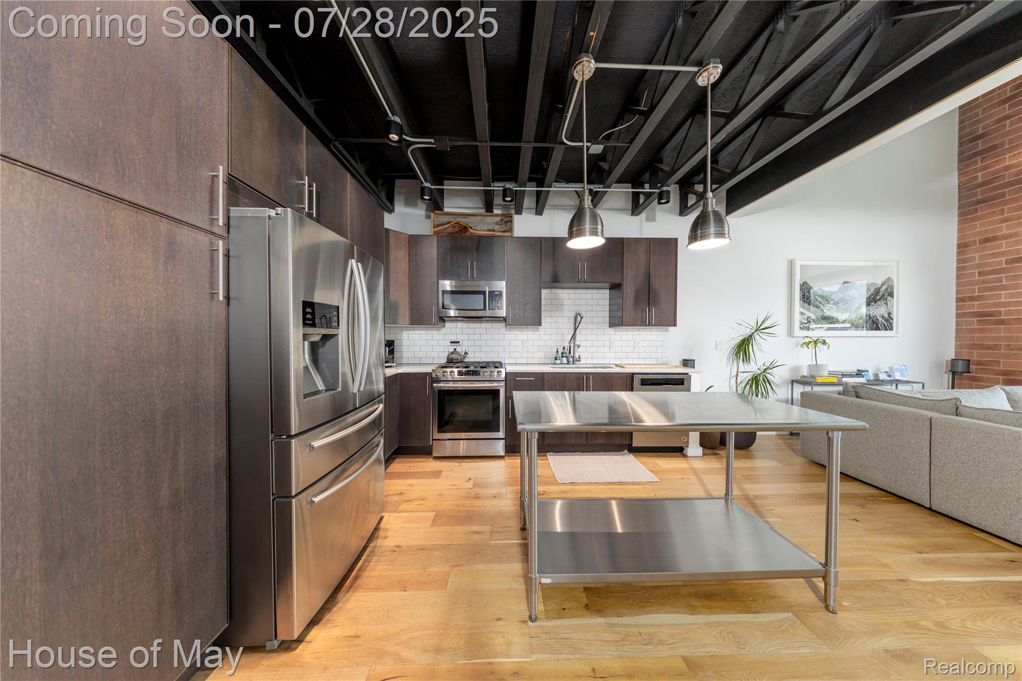 211 E 9 Mile Road 311