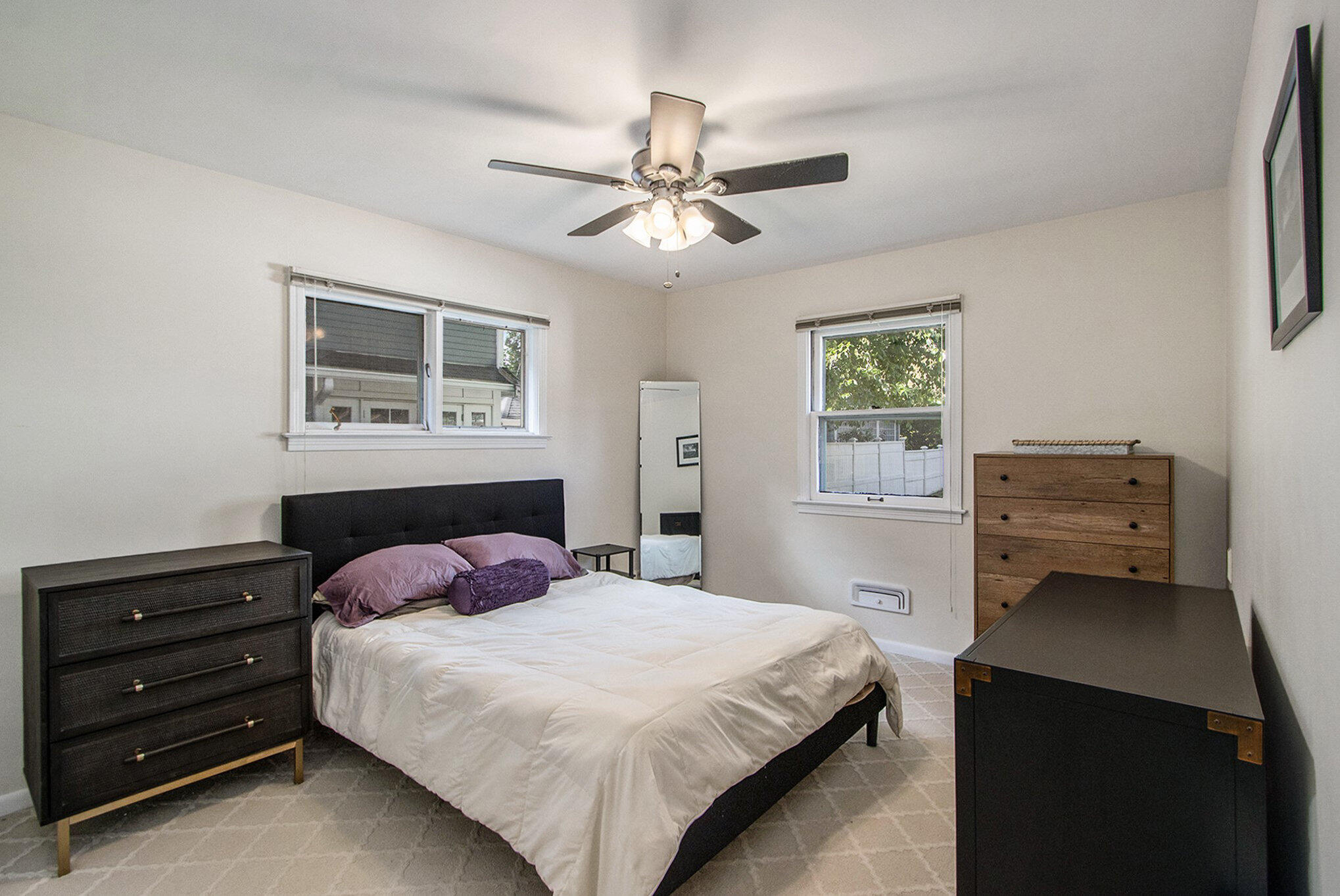 Kalamazoo City, Michigan 49008, United States, 3 Bedrooms Bedrooms, ,2 BathroomsBathrooms,Residential,Active,198220