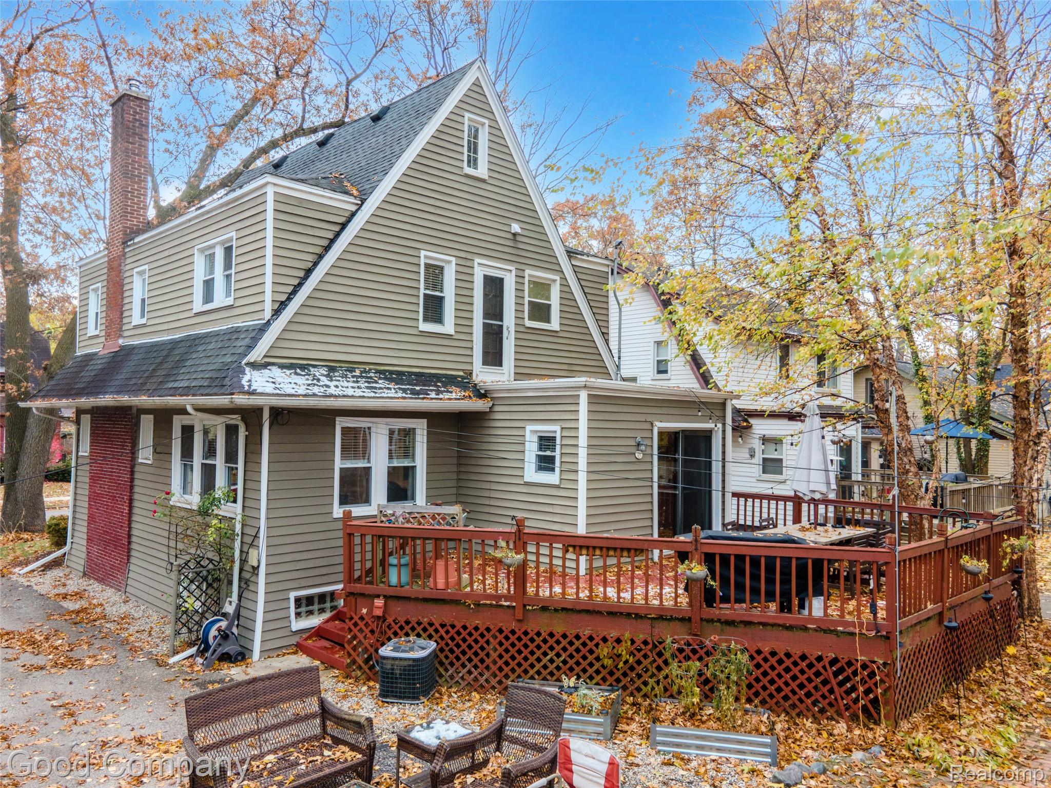 350 W Maplehurst Street