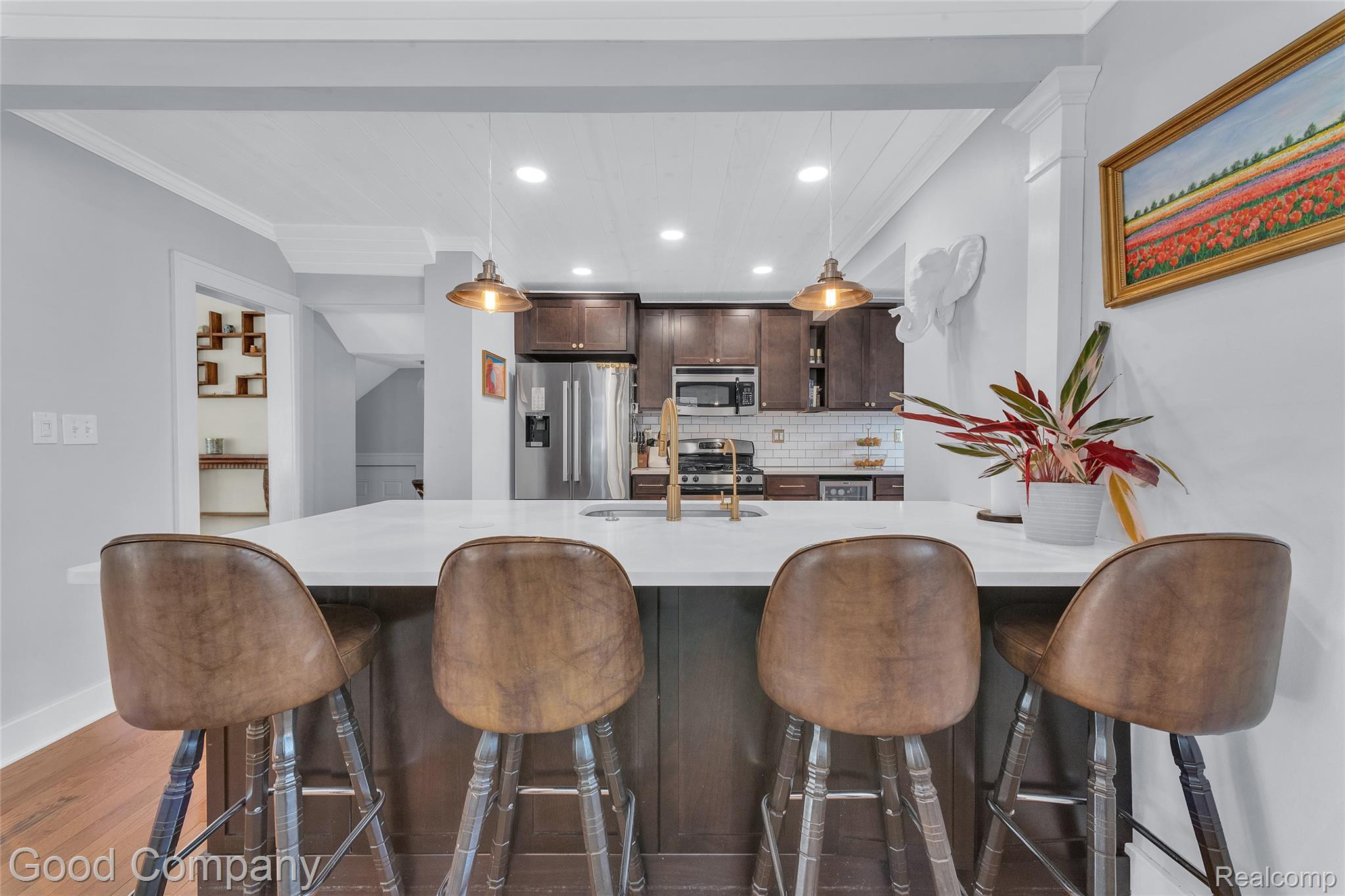 350 W Maplehurst Street