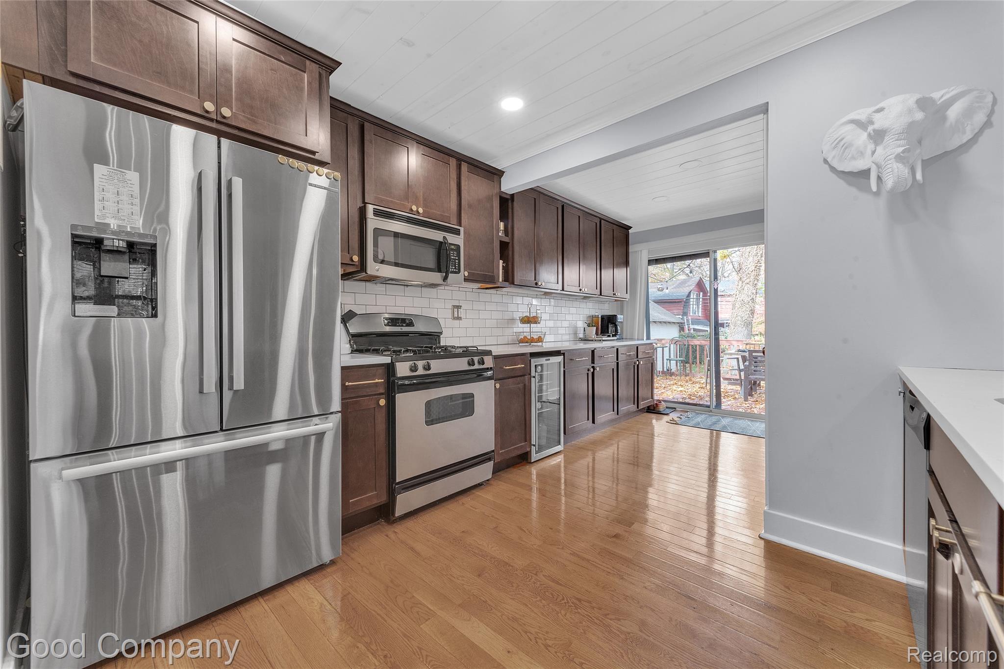 350 W Maplehurst Street