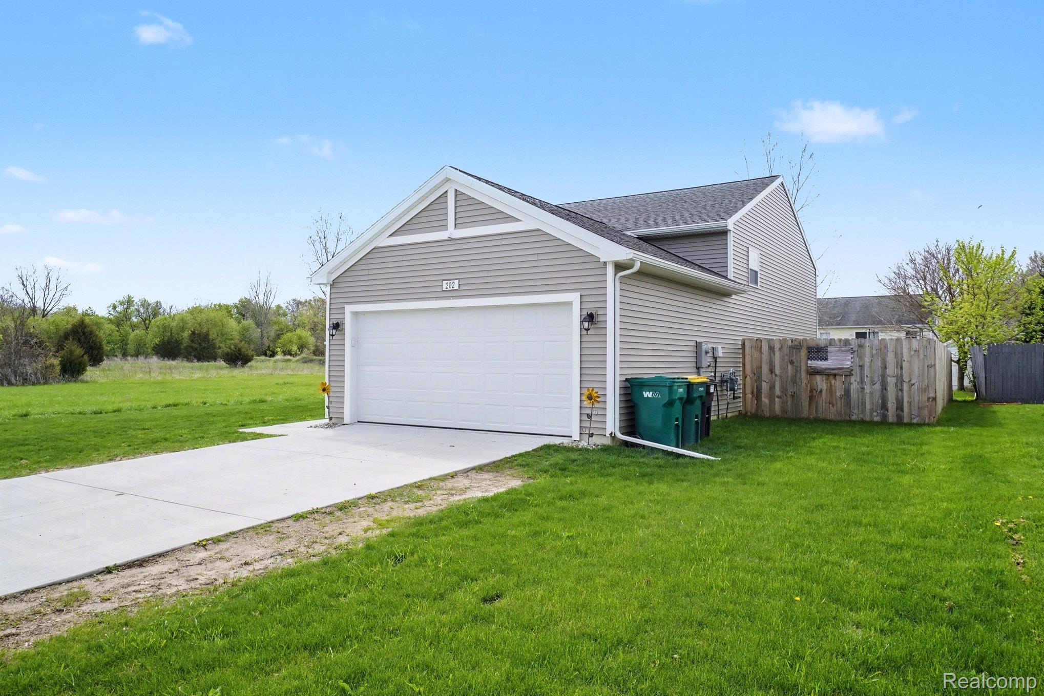 202 Creek Pointe Circle