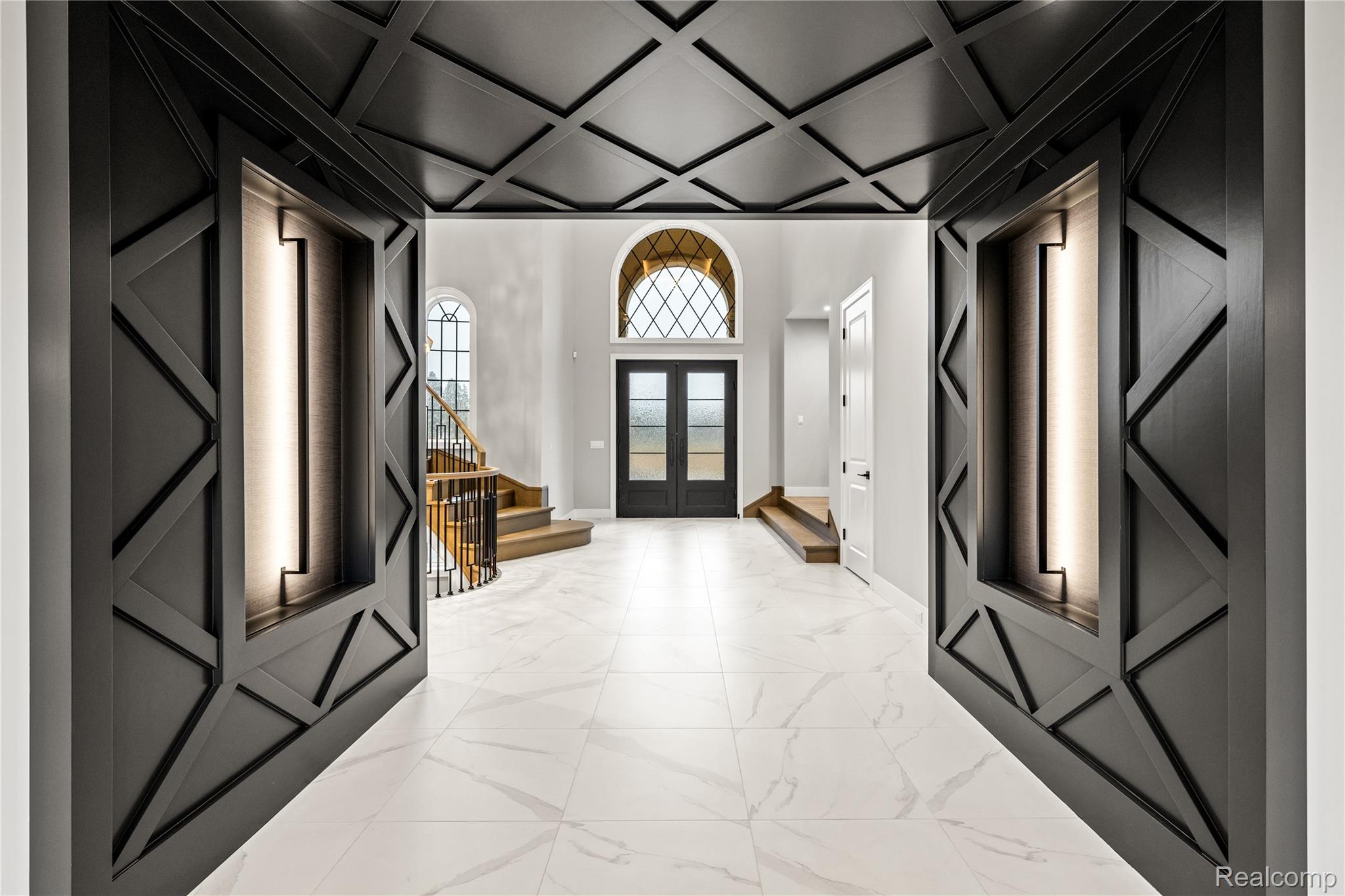 4512 Pinnacle Boulevard