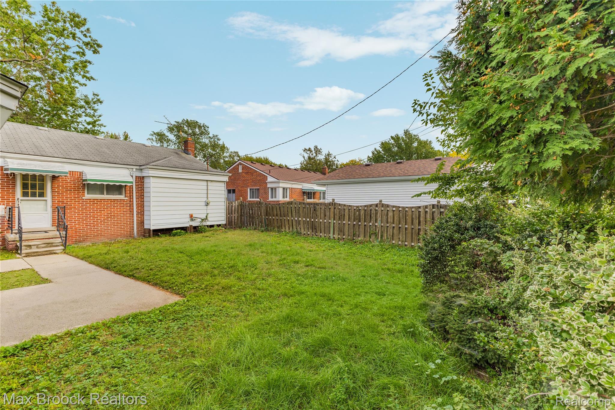 9055 Columbia