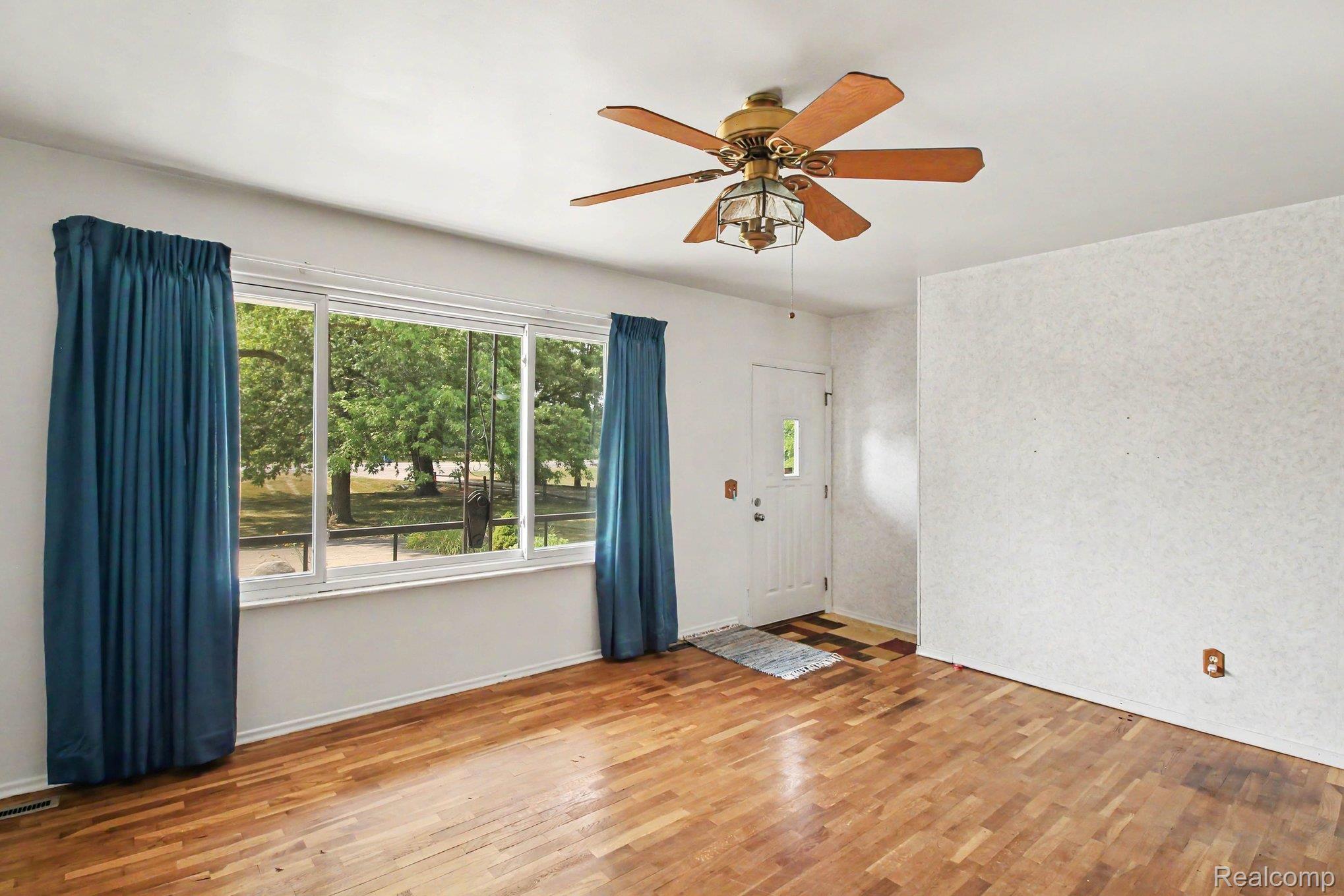 1254 W Grand Blanc Road W