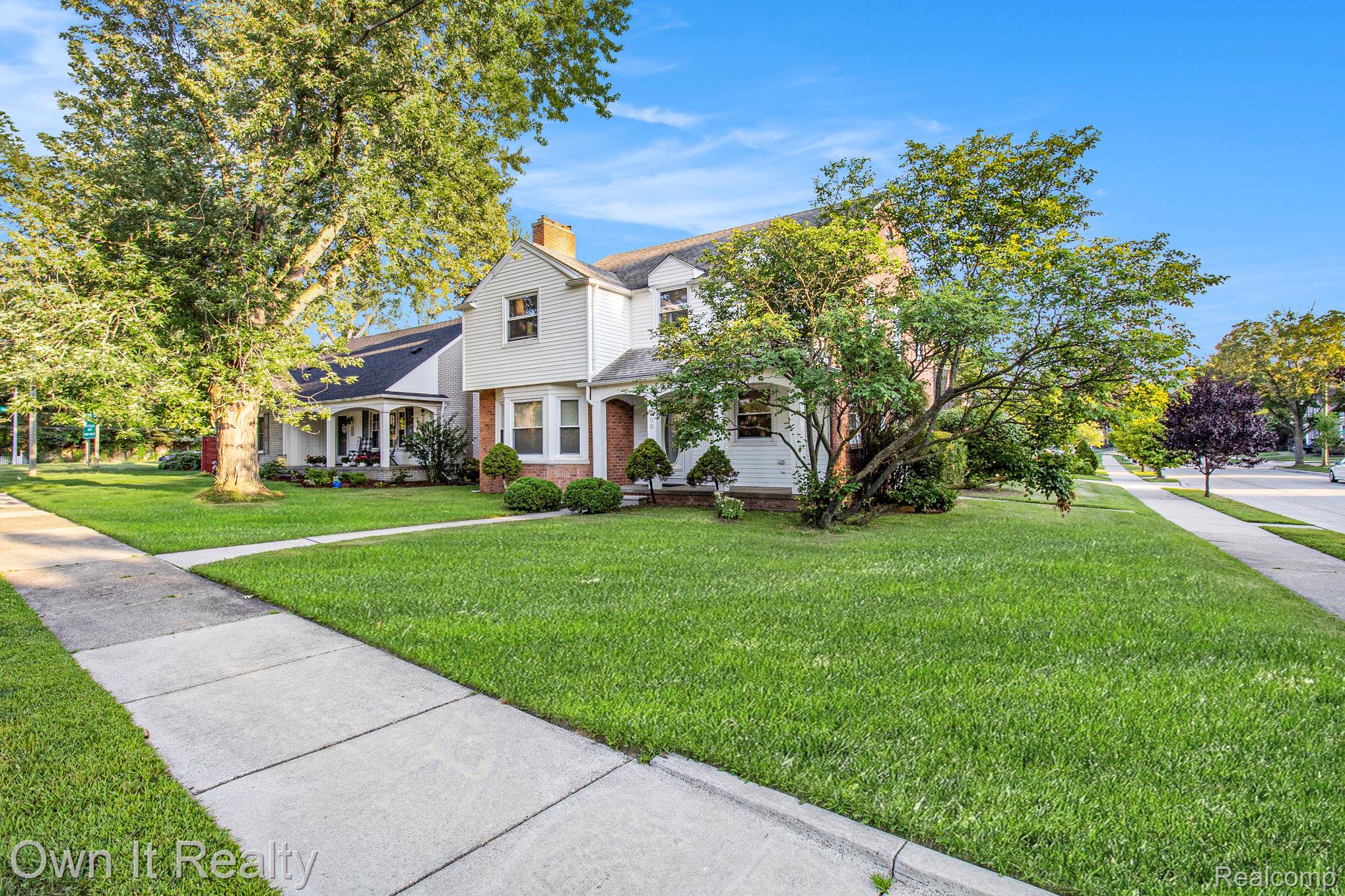 1000 S Denwood Street