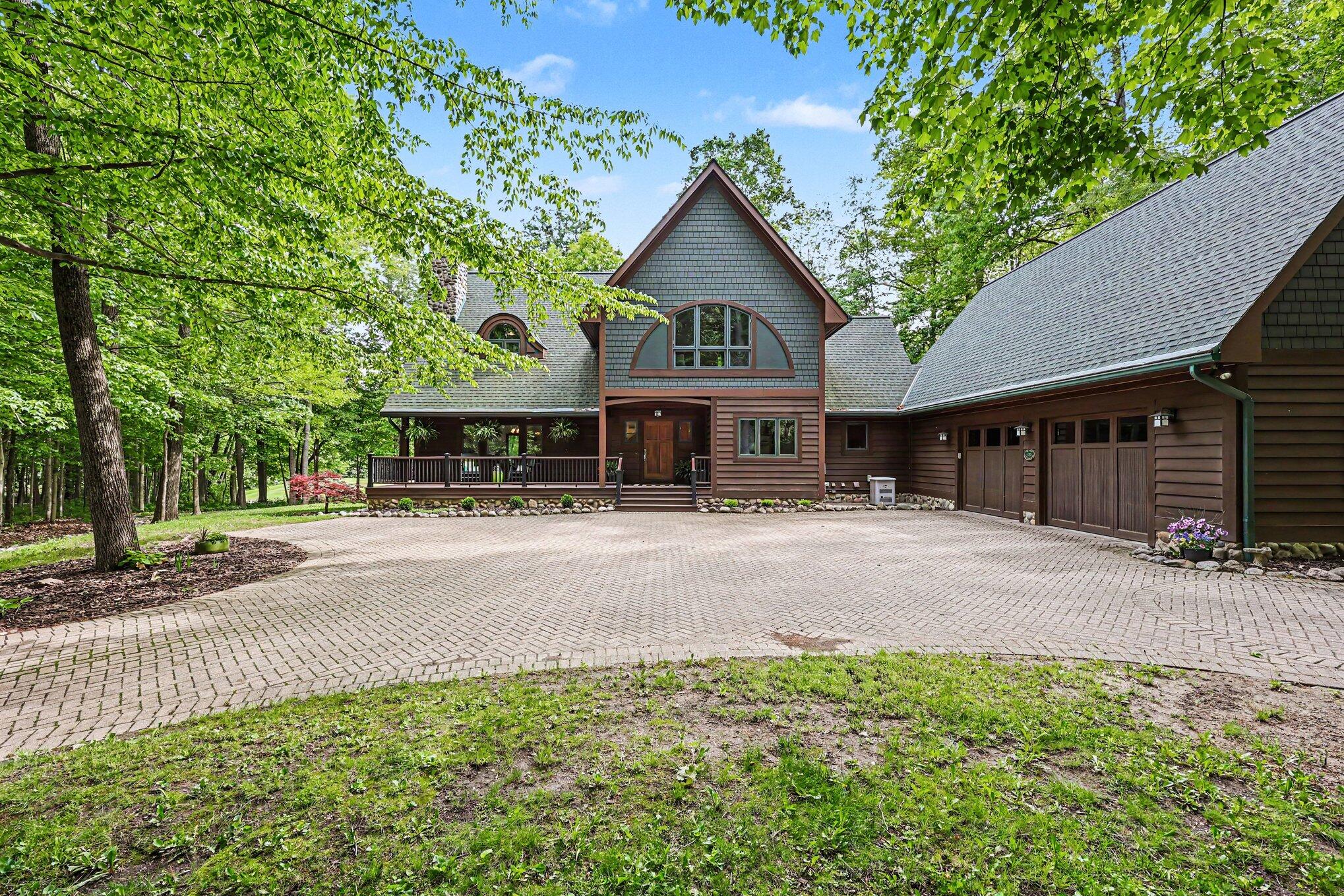 2515 Southwoods Trail