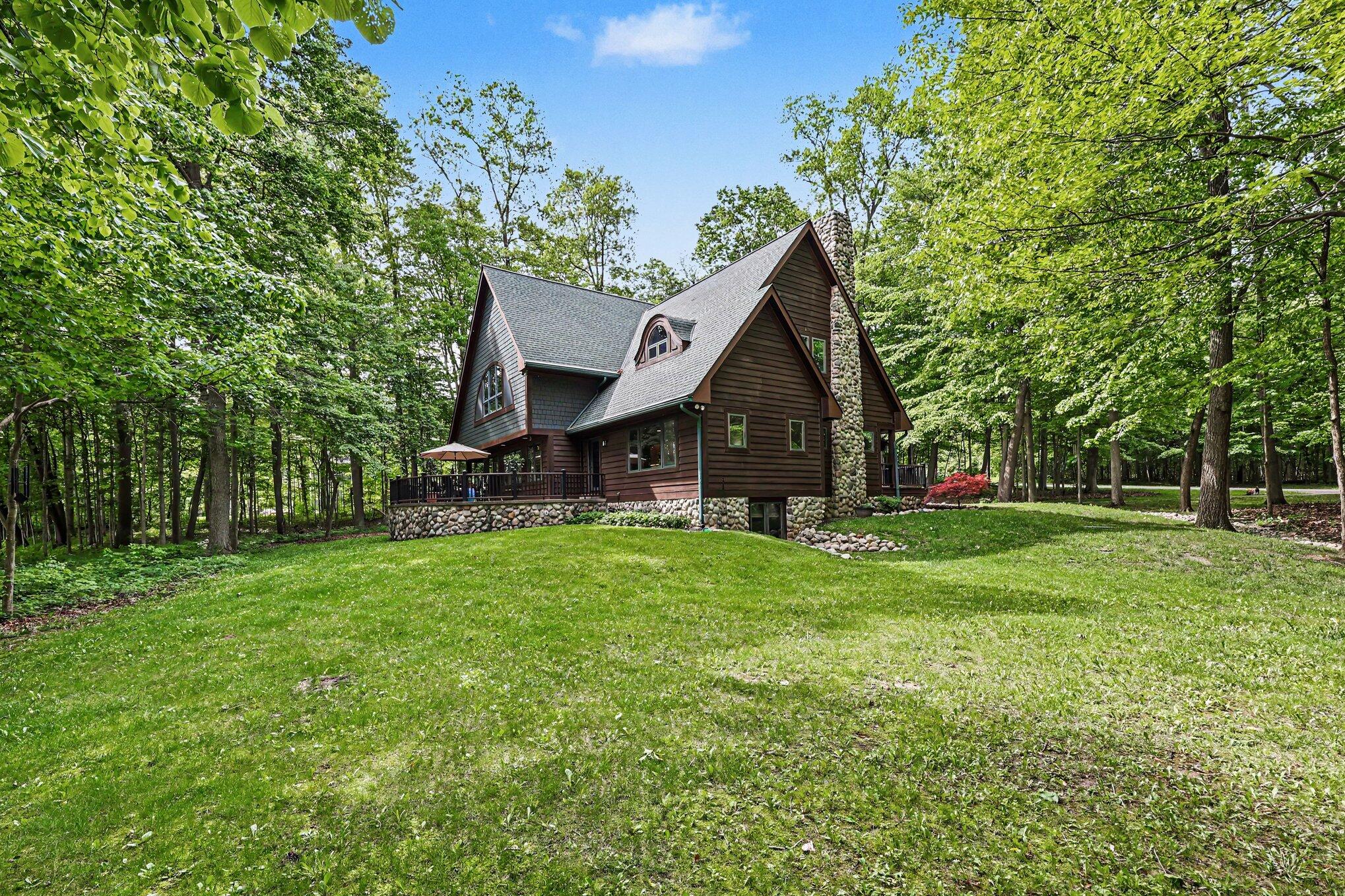 2515 Southwoods Trail