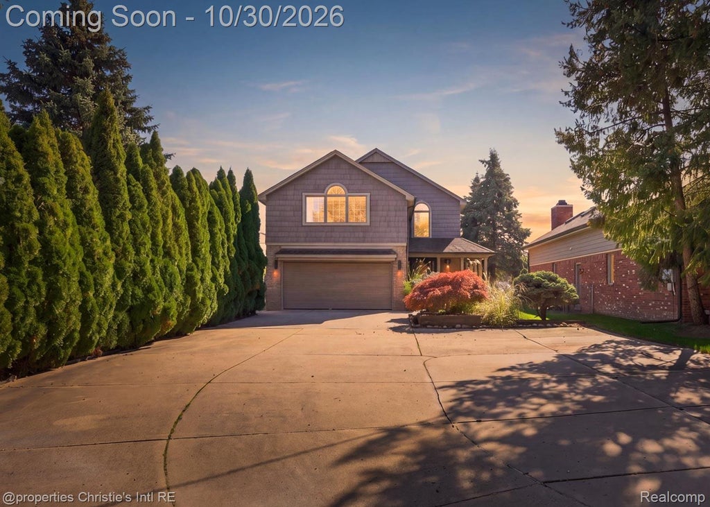 Photo of 29420 Grandview Street, Harrison Charter Township, MI 48045 (MLS # 20261085818)