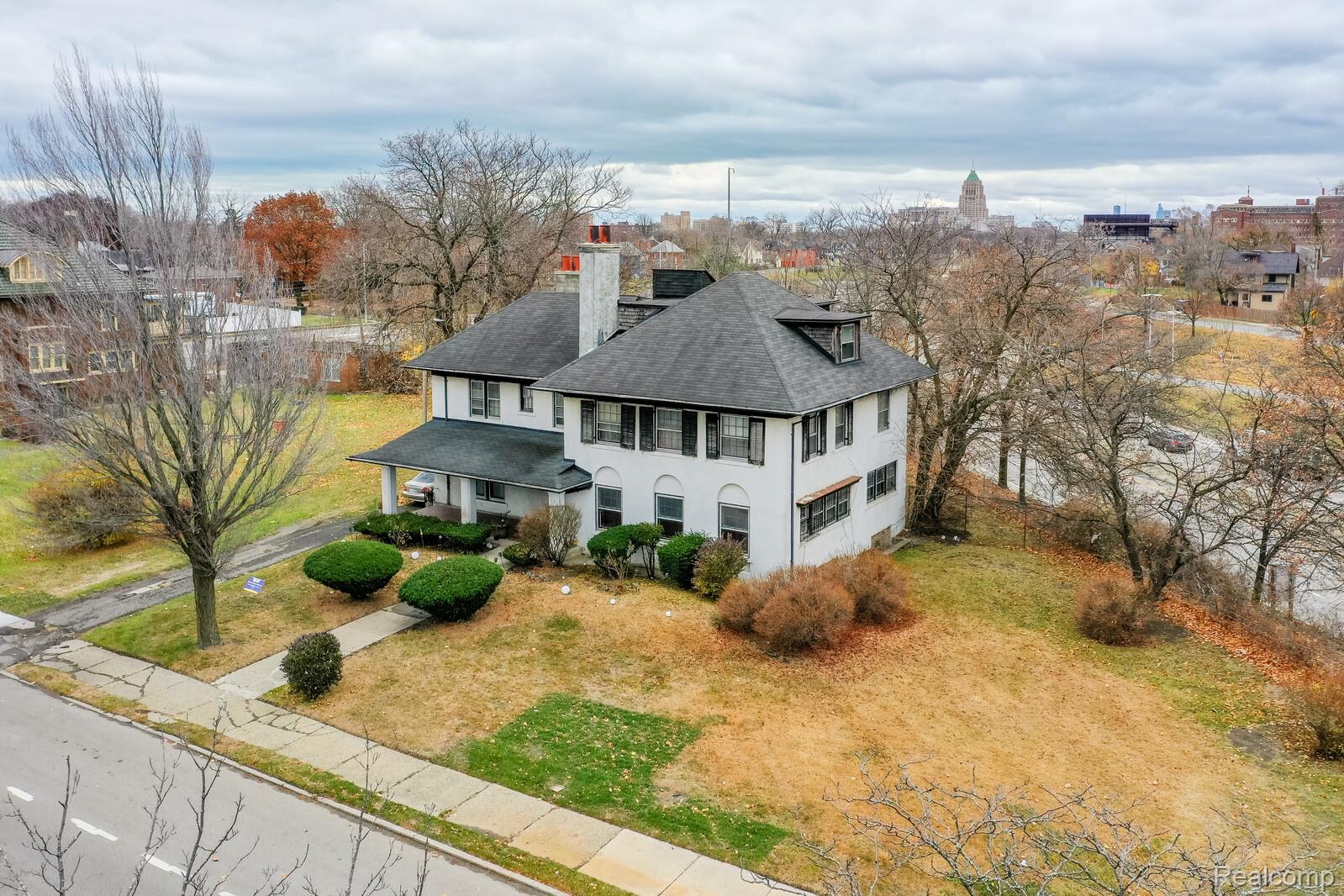 1135 Chicago Boulevard